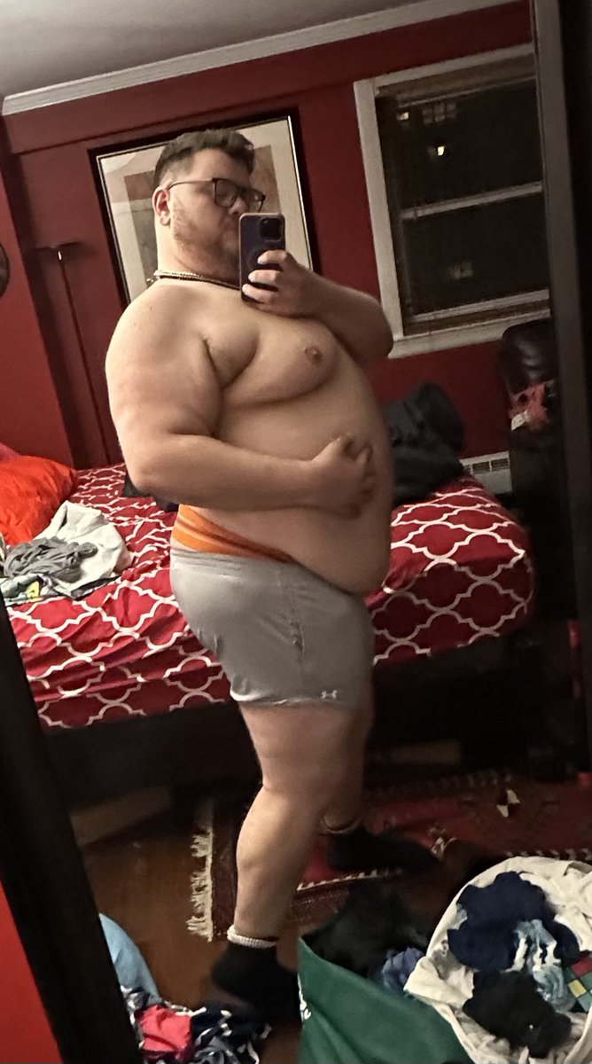 thicckchubae's tweet photo. Who’s trying to take my slutty shorts off https://t.co/t3RdKsaZ99