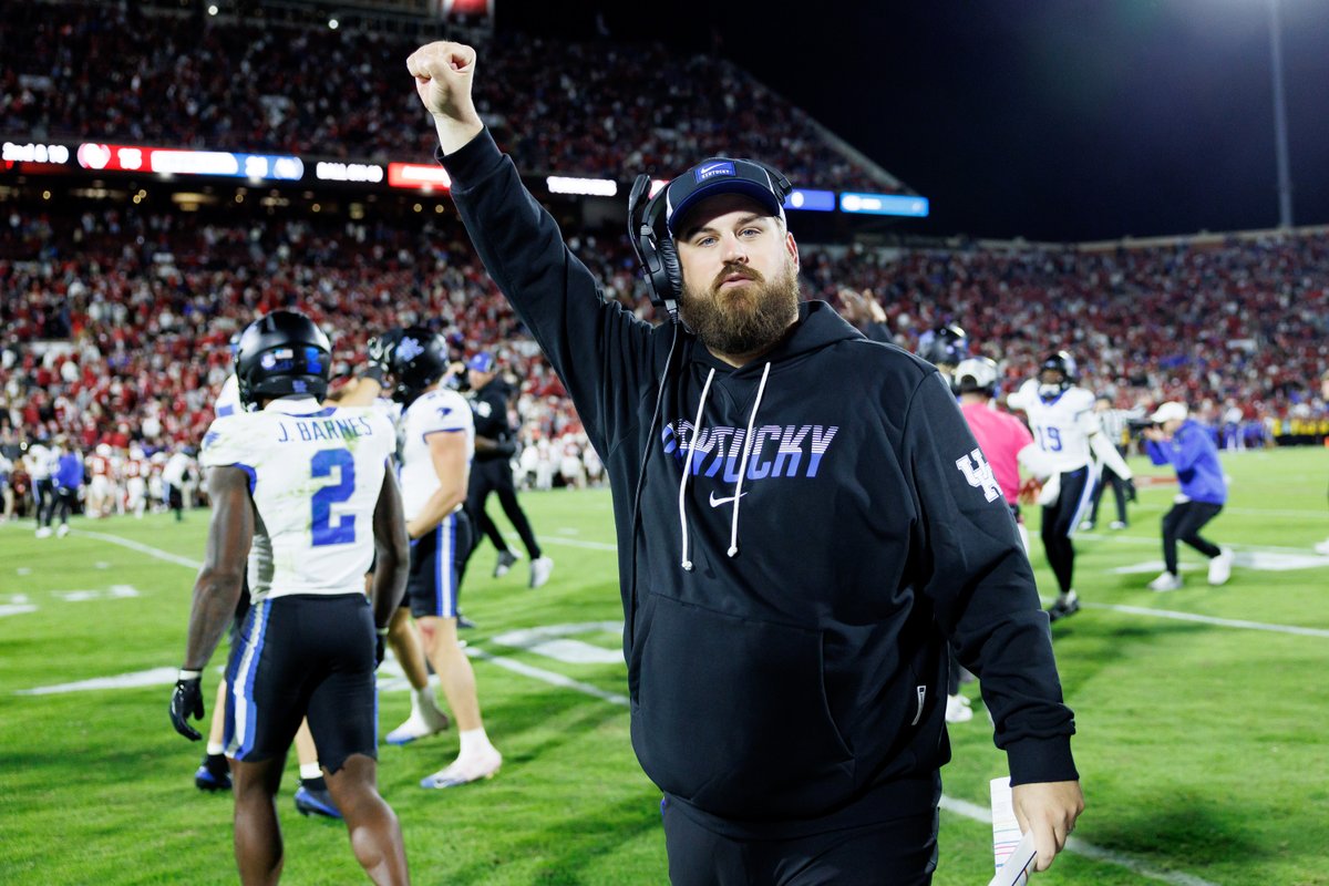 UKFootball's tweet photo. DUBS. https://t.co/s1KkgRskro