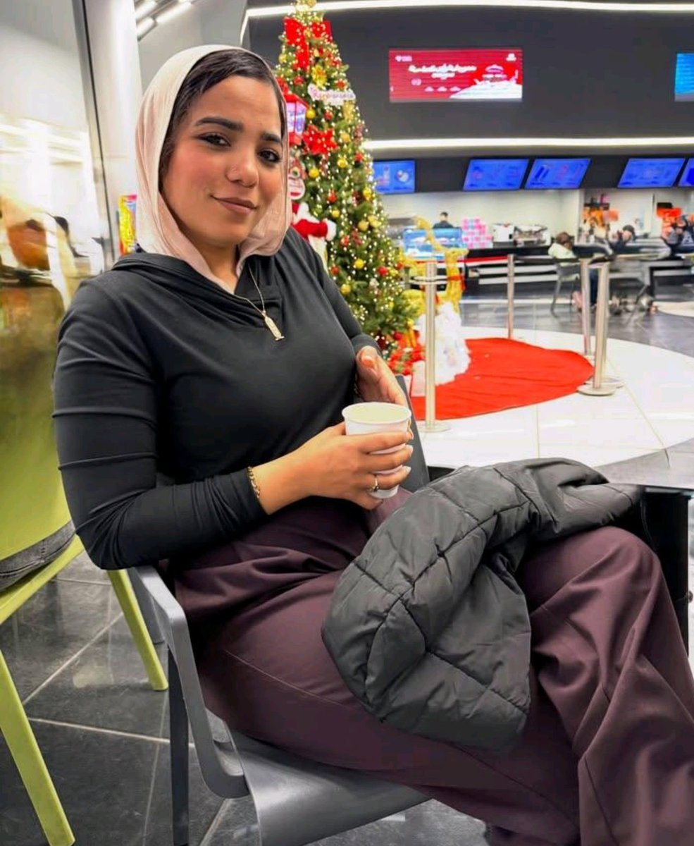 cuckholdrooz's tweet photo. لعبة الصراحة مين يسألني ١٠ اسئله بدون حدود واجاوب عليهم كلهم صح، تعال خاص https://t.co/I86m8QrZuh