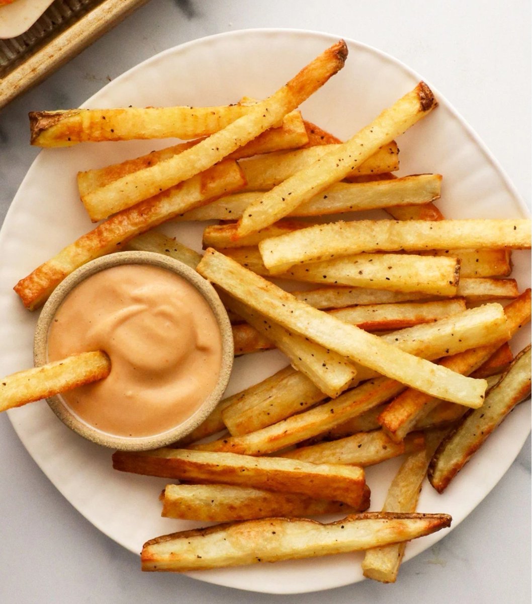 Gelidus55's tweet photo. Anong mas bet niyo sa patatas? 
Mojos or fries? https://t.co/qiSsUtG27T