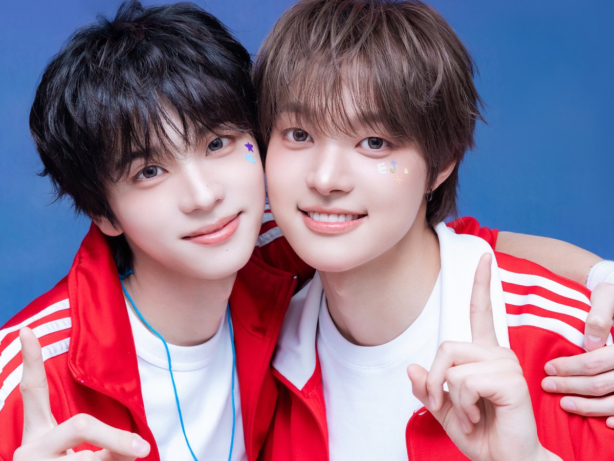 kpop_sbs's tweet photo. ˚₊‧꒰ა ♥️ ໒꒱ ‧₊˚

인기가요 MC🎤 신유 &amp; 의주
🎂 1st Anniversary 🎂

최강조합 유쏘섹시주주 1주년 만세

🎶₊・₊˚ 🍓・₊✧ 🍊 ✧₊・˚₊🎶

#인기가요 #신유가요 #의주가요 #의주 #신유 #주주가요 #신유가요 #TWS #andTEAM #기특해요 #잘하고있구만 #오예스짱 https://t.co/OOoPeKT0rf