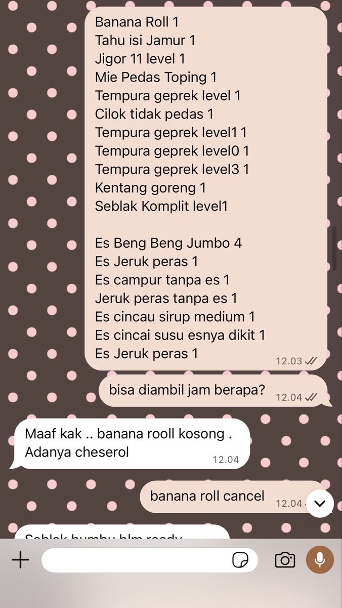 vousemvoyev's tweet photo. yg orang lain beli                         yg gue beli https://t.co/Eo1GYVNsiY