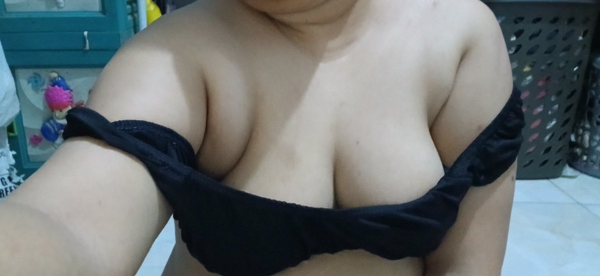 Iisherli88's tweet photo. Bekasi gerah 🔥🔥🥵🥵🥵 https://t.co/h98FaD8qX8