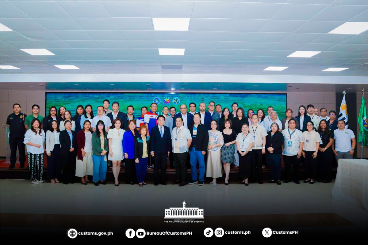 CustomsPH's tweet photo. BOC Port of Manila Turns Integrity, Accountability, Modernization Reforms into Results

The Bureau of Customs' (BOC) Integrity, Accountability, and Modernization (IAM) BOC Movement, continues to gain momentum across the Bureau.

Read More: https://t.co/wLhOOQNM0y https://t.co/xgoQD8uQkY