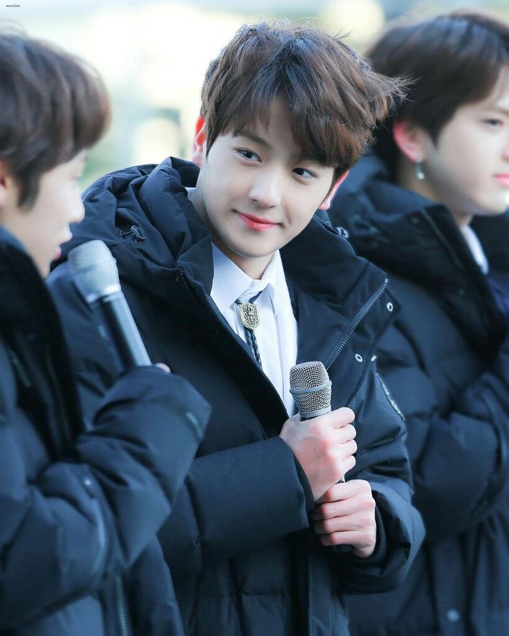 thslvntslty's tweet photo. ㅅㅂ 스물한살 맞음? 중삐리 아니야? https://t.co/f7QfzgMdjC