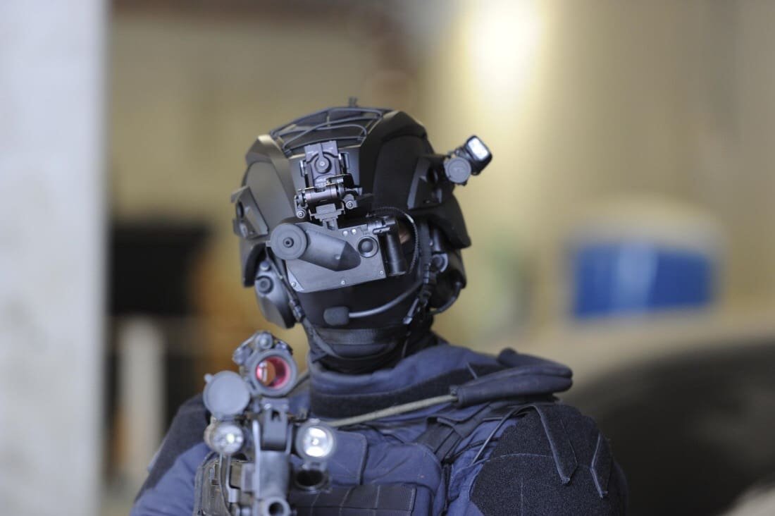 MagDumpInTrash's tweet photo. @EversForgeworks When does the GIGN goon squad get deployed? Isn't this what they are there for? https://t.co/qBIbyoIa1c