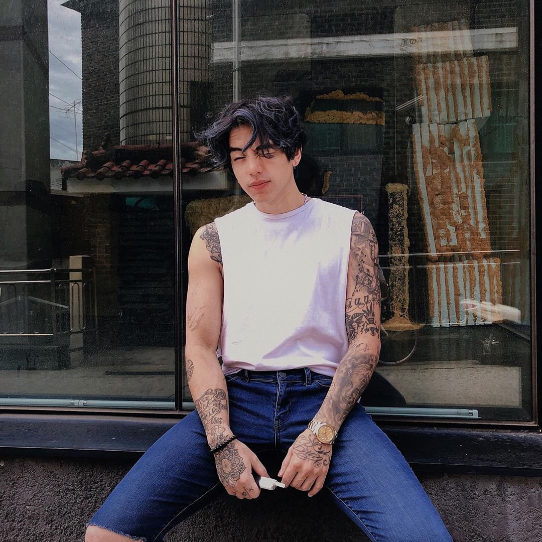 perokcok's tweet photo. —
Your man (me). https://t.co/KN14cU0T06