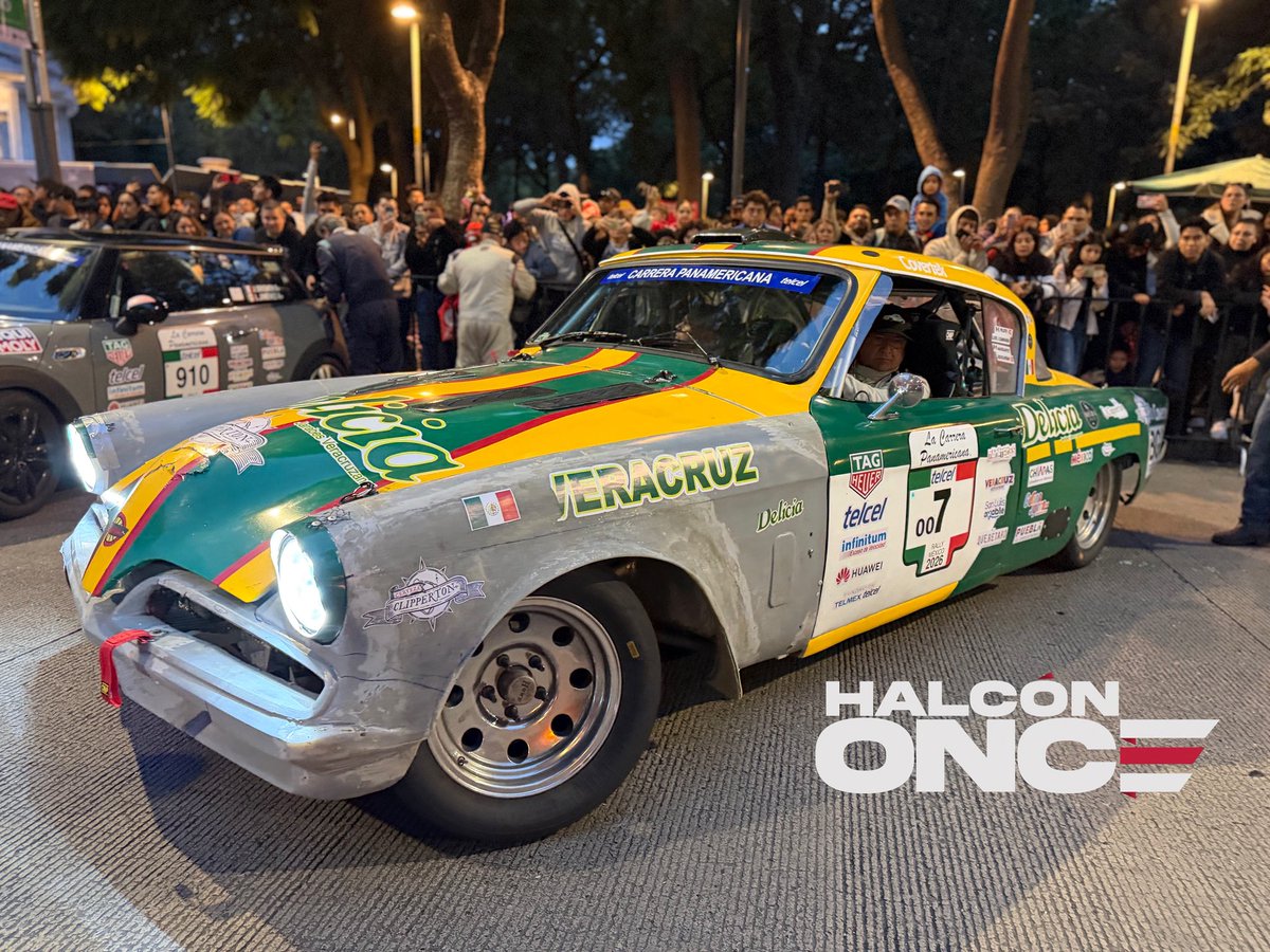 HalconOnce's tweet photo. #Galeria | Así la segunda etapa de la #carrerapanamericana. 

Esta tarde llegó a la #Cdmx. 

#HalconOnce ⚡️🦅 📸 https://t.co/WIbAUFCpNn
