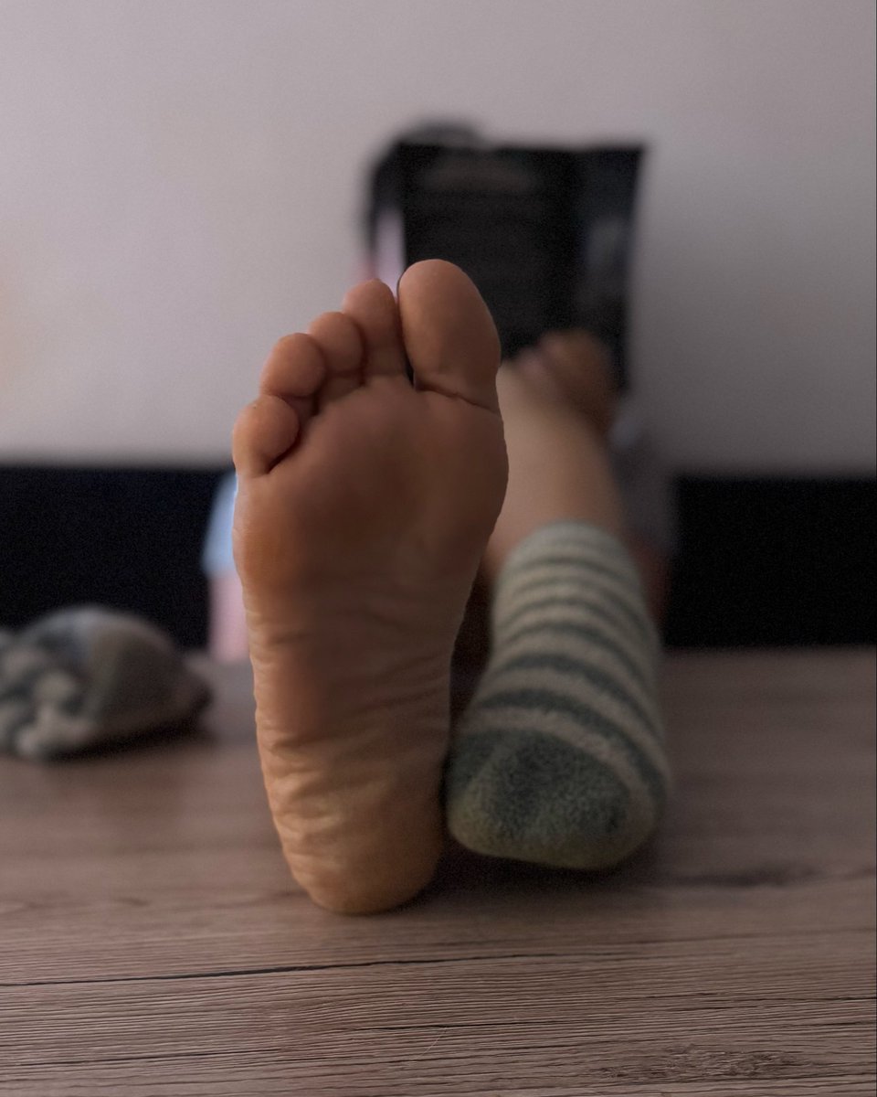 Avenya_Roxy's tweet photo. Uuui, hab euch gestern noch zwei Fotos unterschlagen oder wollt ich euch absichtlich auf die Folter spannen. 😈❤️‍🔥 https://t.co/GhTZhq232S