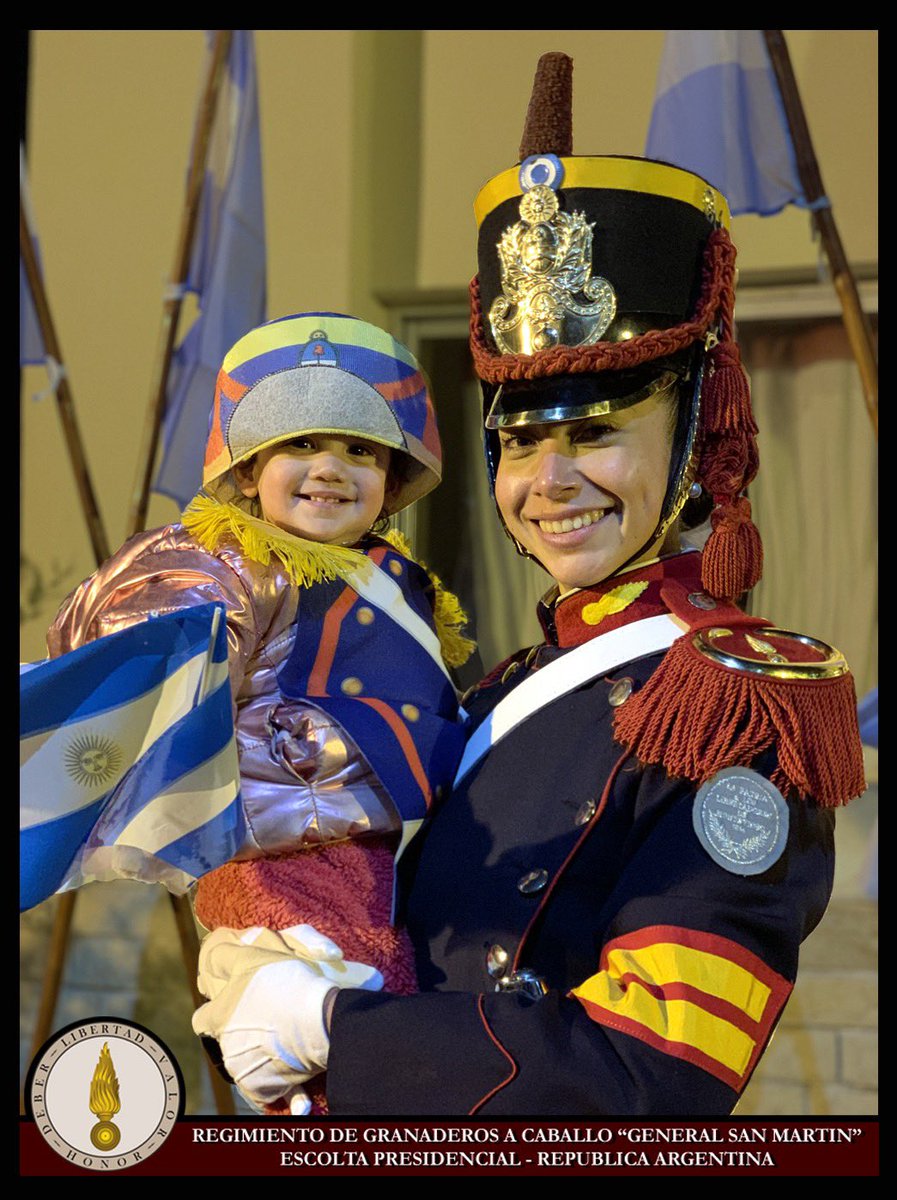 Granaderosarg's tweet photo. ¡FELIZ DIA DE LA MADRE!
SALUDAMOS A TODAS LAS MAMÁS EN SU DÍA

#DiaDelaMadre #FelizDiaDeLaMadre #somospatria #Granadero #EscoltaPresidencial #HerederosDelLibertador #UnRegimientoConHistoria #SomosHistoriaViva https://t.co/qop5rOdsCb