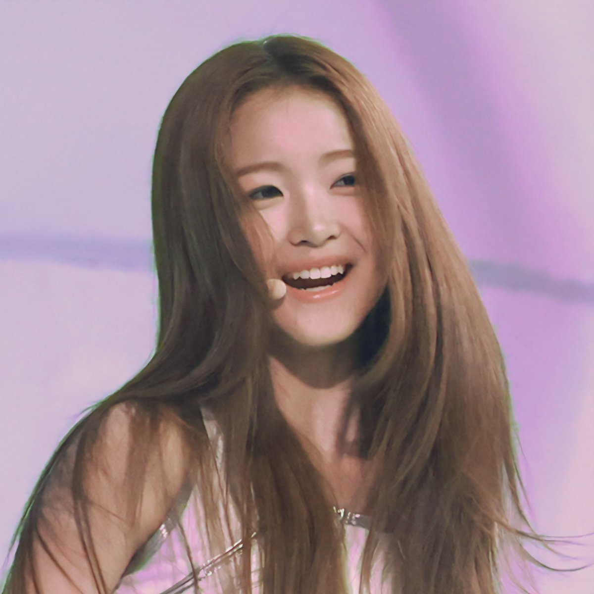 aijingpic's tweet photo. the prettiest smile ever.

#A2O #A2OLITE #AIJING #아이찡 #盛艾敬 https://t.co/CnfPFNvVYk