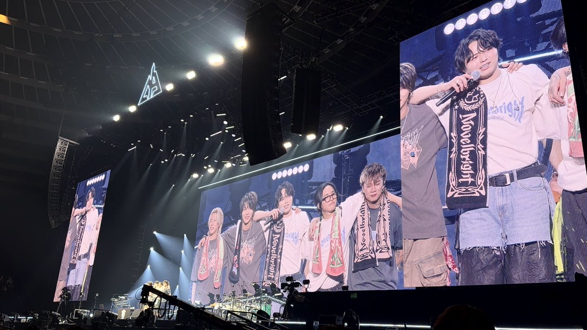 Tiara08354373's tweet photo. ほんっまに最高すぎた！Novelbright🥺🫶
大阪1日目は声が出やんくなったりで、2日目無事迎えられるか心配で不安でたまらんかったけど、いつも期待以上の歌声を響かせてくれる雄大は最高やった🤍
毎回過去一を更新してくれて、感動を与えてくれてホンマにいつも救われる😶
しんどい時はしんどいって言え https://t.co/rvBAWQ6hXN
