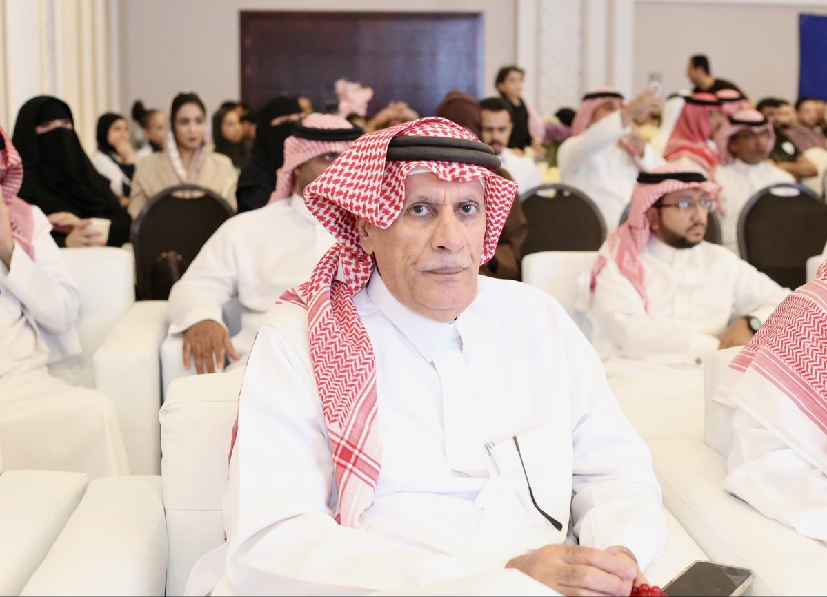 rtcom2014's tweet photo. #تغطيتنا 
لحفل مراسم قرعة بطولة الأصدقاء السادس عشر

#شبكة_رأس_تنورة_الإعلامية 
#شبكة_RT_الاعلامية 
#الاصدقاء 
@HBHZ148 
@bosalmanjo 
@obayhas https://t.co/Mw2vLFXPhT