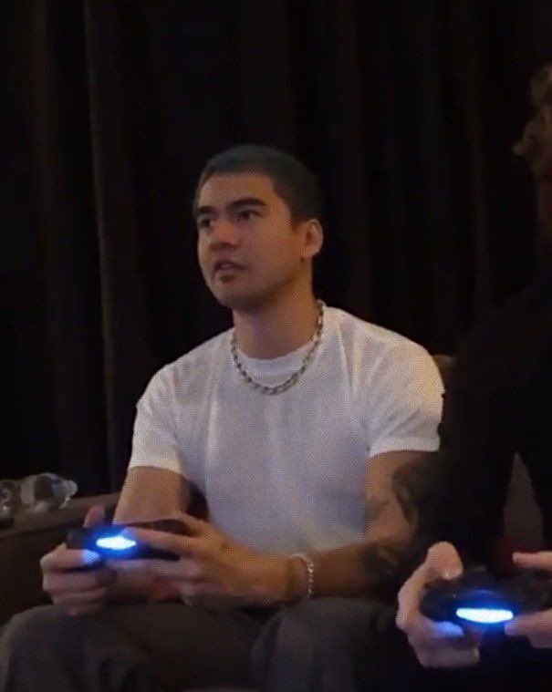 calumsbluehood's tweet photo. https://t.co/QHVHP1g6HW