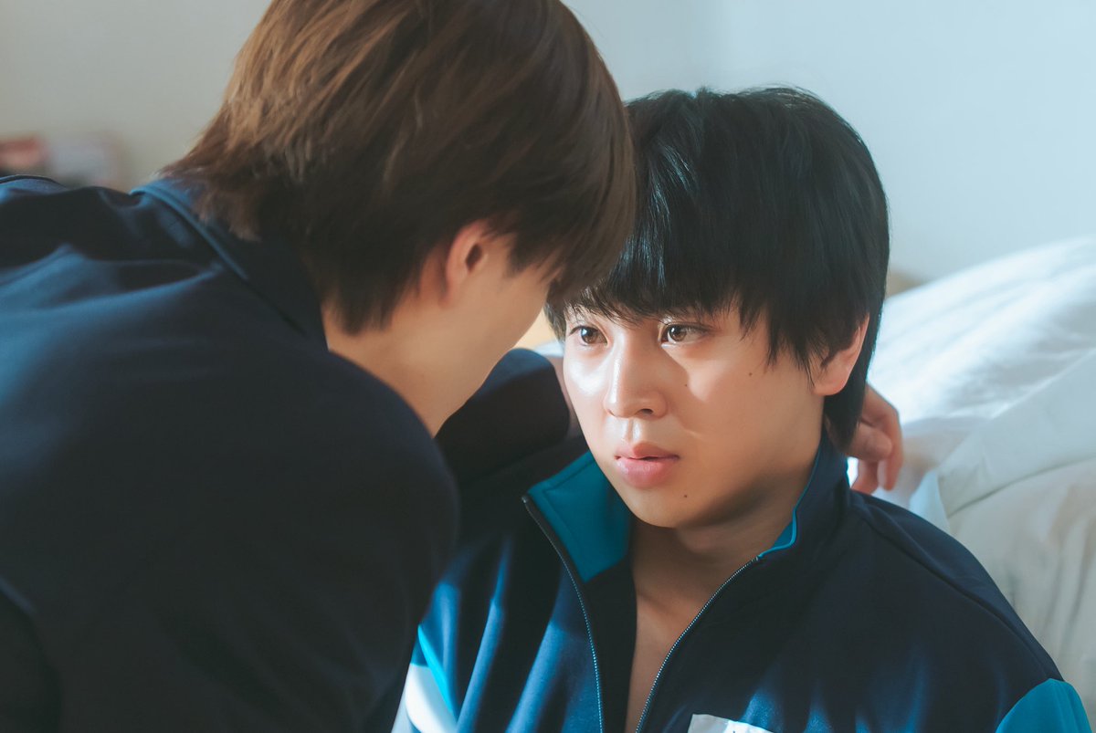dramal_abc's tweet photo. #修学旅行で仲良くないグループに入りました ２
🚌第𝟏話 𝐓𝐕𝐞𝐫見逃し配信中💨

勉強合宿1日目
なんか
とんでもないことに
なってしまいました

第1話 平凡男子、人生初彼氏に悩む
𝐓𝐕𝐞𝐫🔗 https://t.co/cE6SKFUSFO

第𝟐話 𝟏𝟎月𝟐𝟒日(土)深夜𝟏時

#藤本洸大 #簡秀吉 
#ドラマ修学旅行 https://t.co/i9dH9vj3kl