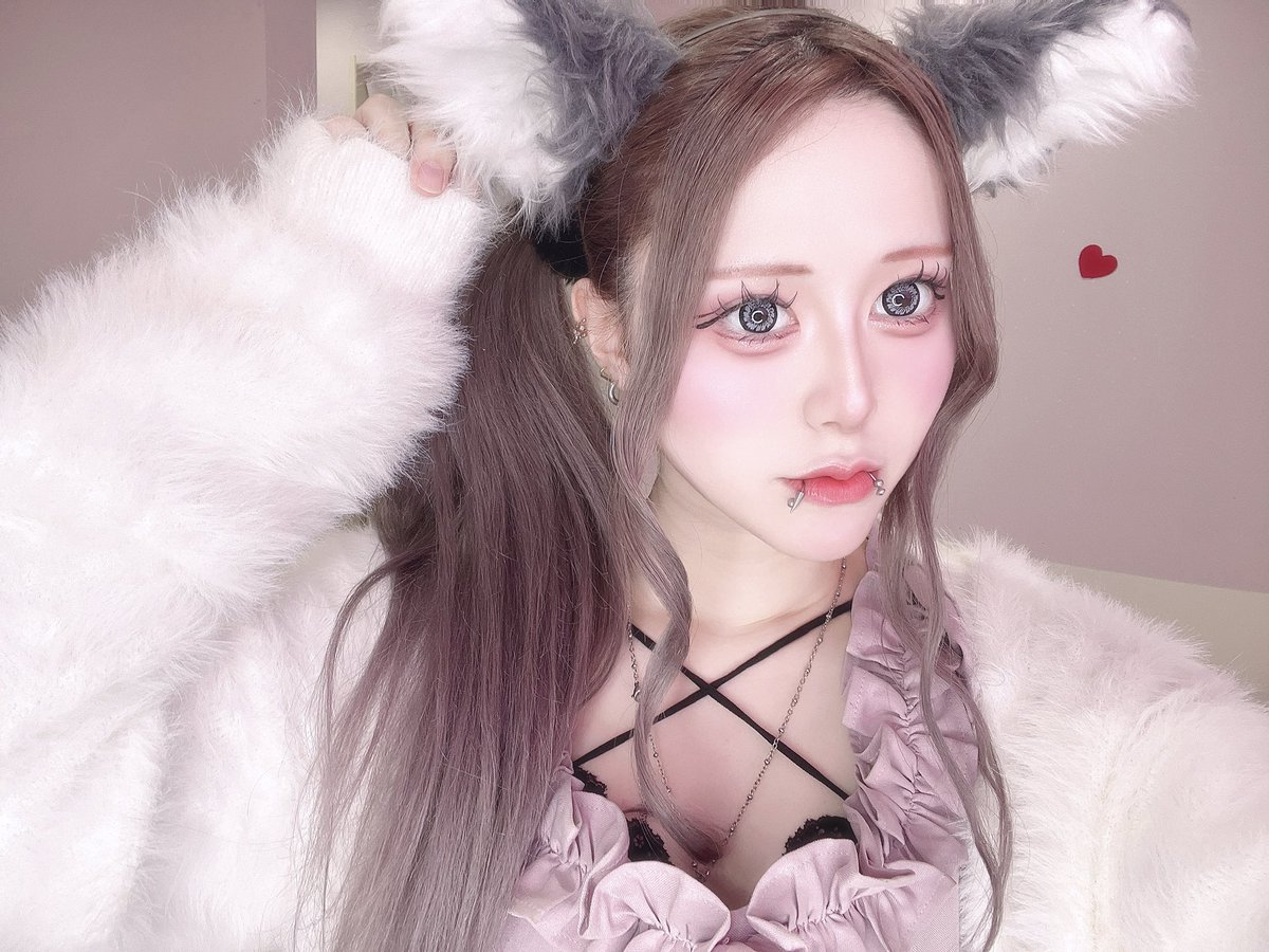 Himea_Adlove's tweet photo. おきゅおわ〜❣️10/17

初めてのお給仕┣¨キ┣¨キ緊張でしたが人間様も先輩アニマルさん達もみんなお優しくてすっごく楽しかったです՞⸝⸝>  ̫ <⸝⸝՞🎶🌟

アニドリ・なんと初チェキ‼️もありがとうございました( ᵕ̩̩ㅅᵕ̩̩ )まさか初日でチェキデビューできるとは…😭👏🏻✨

 #群馬 #前橋 #コンカフェ https://t.co/dC0CL2ZHiJ