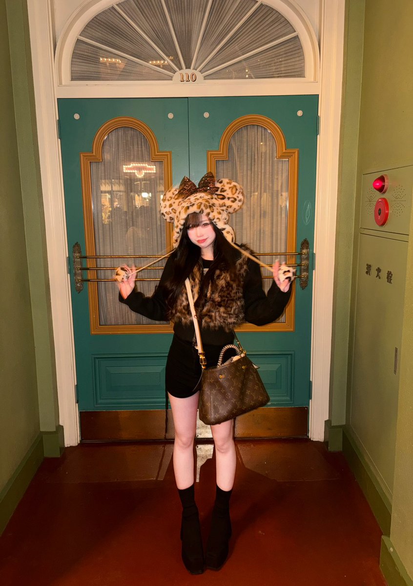 lumiere_runya's tweet photo. ディズニー行ってきたよ

 #コンカフェ #ミナミ #宗右衛門町 #自撮り界隈  #ディズニー https://t.co/mYj7b3yg38