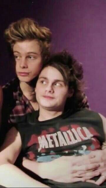 mukethinkers's tweet photo. some things never change!! https://t.co/6kz2P4iudo
