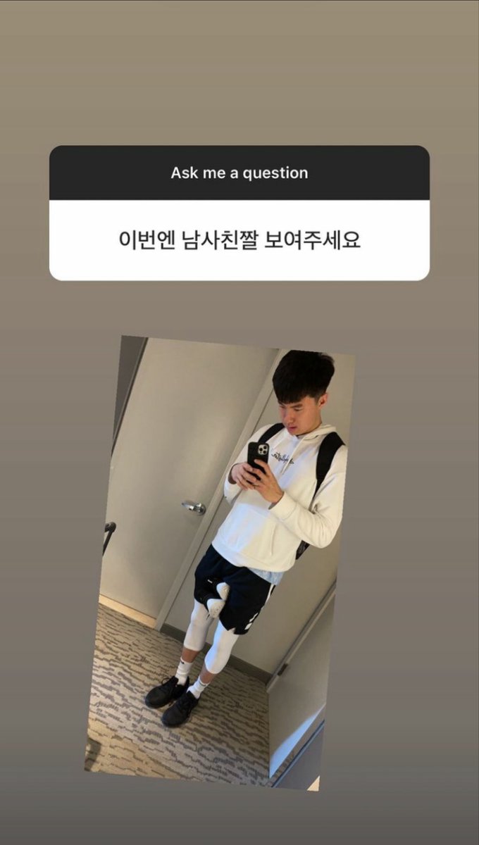 hjchandesu's tweet photo. 이현중이 고른
남친-> 남사친 -> 친오빠 -> 동네오빠짤

다 다른느낌이라 웃기다 (ㅠㅠ p💕) https://t.co/9ea5RRCBKm