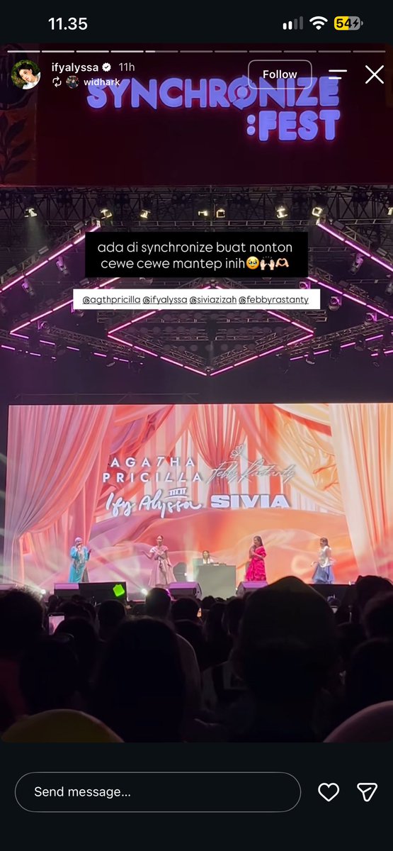 nctearsz's tweet photo. YAALLAAAAAH LIGHTSTICK GRUP INI LAGI yang bener ajeeeeeee https://t.co/MSPwCNdGFT