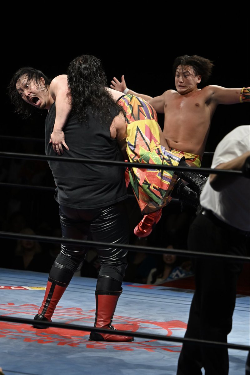 PMC0509's tweet photo. 応援したくなっちゃうね！
#ajpw #アップタウン https://t.co/6I8WyRGKFA