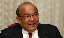SadaaShree's tweet photo. Two Telugu men who saved India during crisis.

When PV Narasimha Rao became PM in 1991, India faced severe Balance of Payments crisis, foreign exchange reserves could barely cover two weeks of imports.

It was during this time PVNR took bold steps, in liberalization, slashing import tariffs, encouraging exports.  When he left office in 1996, India was far more stable.

The other was former RBI Governor YV Reddy, whose conservative approach, ensured Indian banking survived the 2008 sub prime crisis, that wrecked the banking sector in US and West.

He prevented Indian banks from investing heavily in complex derivatives, subprime assets, due to which they escaped the fate of major US banks.

Also ensured stricter norms for lending, discouraged excessive credit growth.

These two men, did not make a big show of whatever they done, did their job quitely, no PR, no hype, no chest thumping.  Just a solid grounded approach, rooted in what they believed was the best for India.

True leadership is what these men displayed in a hour of crisis. India should be forever grateful to these two men.