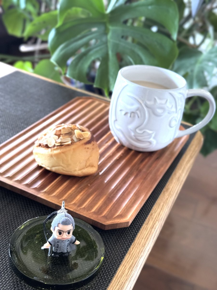 EA1879's tweet photo. 午前外出を済ませて、お茶飲み直し。
うま。 https://t.co/Nu1tcsqqh0