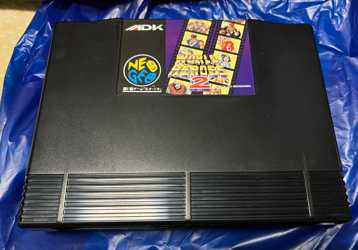 independentnet_'s tweet photo. みなさんゲームしてますか？
今日も駿河屋さんでネオジオROMのワールドヒーローズ2を購入しました。
ネオジオROMで1万円切る事も珍しくなってしまいましたね。
取説やカセット自体も程度が良いので購入しました。
この値段でしたらお買い得でしょうかね。
恐ろしい事になってしまいましたね。 https://t.co/QNT2y2fjx7