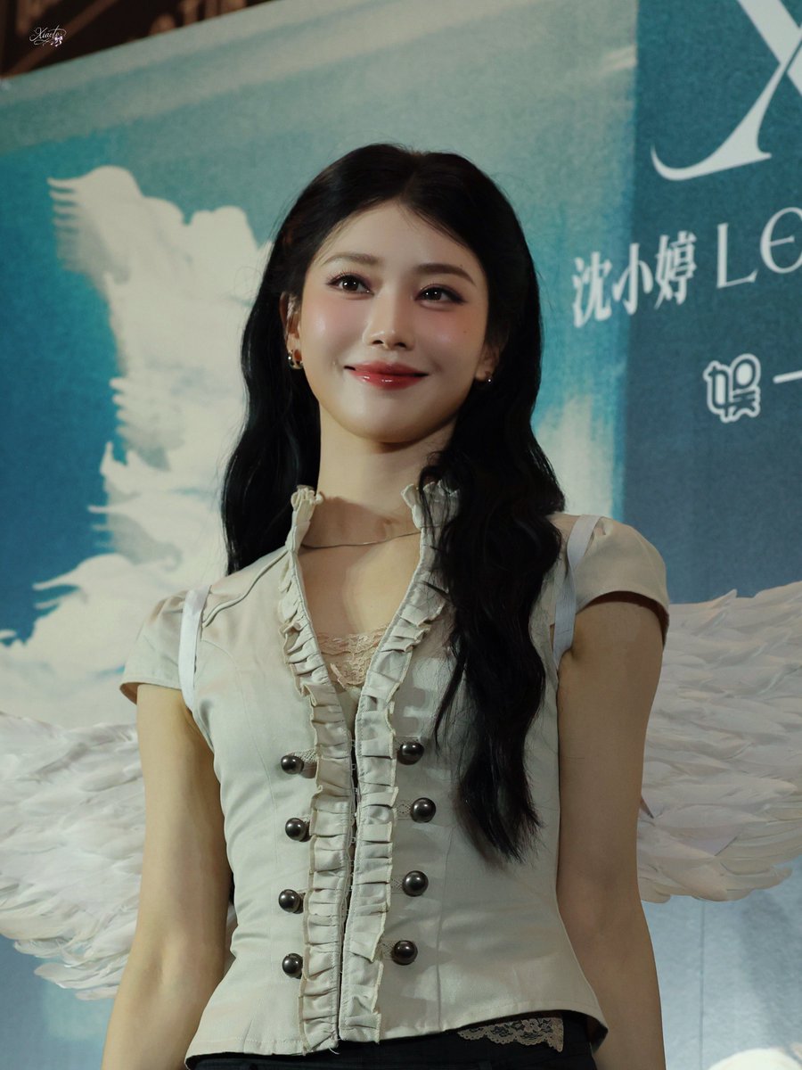 xiaotototo's tweet photo. 260823 YIZHIYU 沈小婷一直娱线下签名会 上海

#샤오팅 #沈小婷 #XIAOTING #シャオティン 
#케플러 #Kep1er https://t.co/L0S5Zsscoc