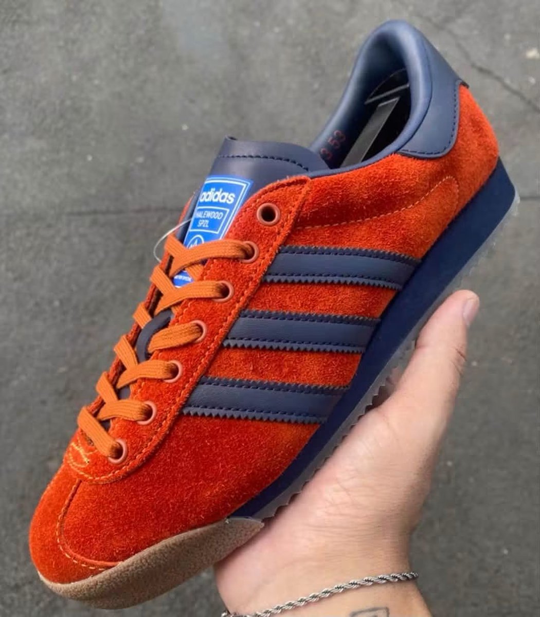 The_Dassler's tweet photo. Upcoming

adidas Spezial AW26

In hand pictures, all the footwear, most of the clothing, a thread. Scroll through, what's your thoughts?

Release date as yet unknown, but launch is expected next month

Starting with the Halewood SPZL https://t.co/8Mpt6LFWEs