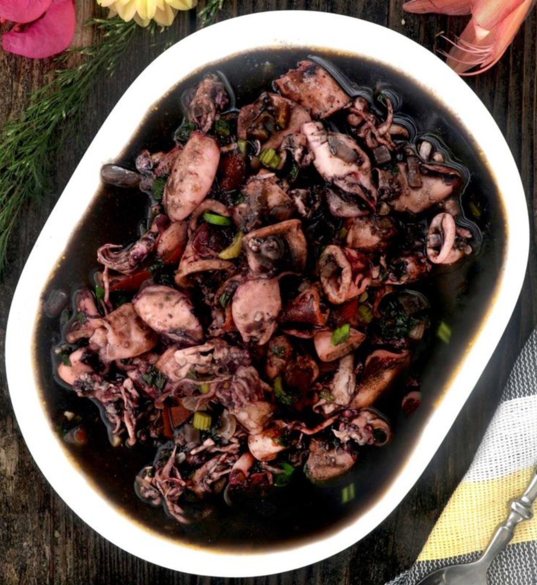 Gelidus55's tweet photo. Anong mas gusto niyong luto sa pusit? 
Adobo o Inihaw?? https://t.co/NCEEIZkJ7w