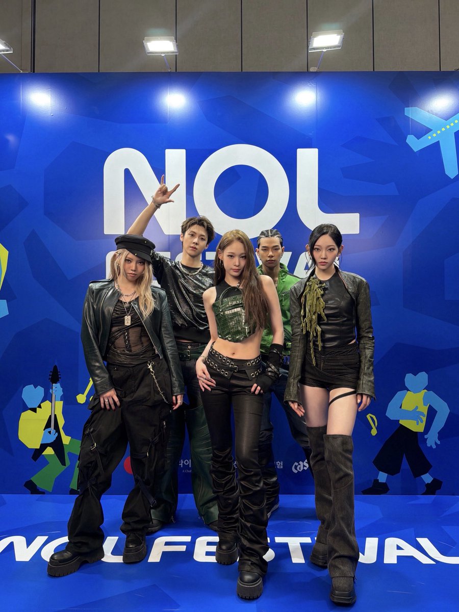 ALLDAY_PROJECT's tweet photo. [📸] 261018 #TO_DAY

NOL FESTIVAL 💙🎵

#ALLDAYPROJECT #ADP #올데이프로젝트
#CRASH
#THEBLACKLABEL #더블랙레이블 https://t.co/gfp2D5K1oM