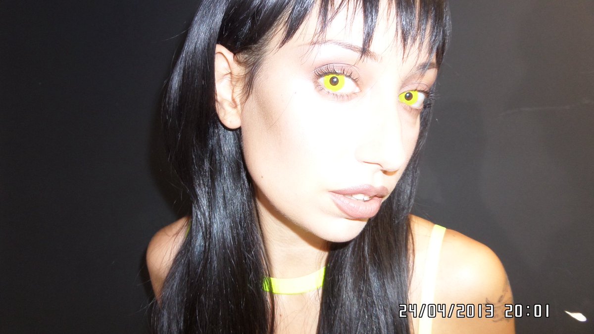 KALIKAmusique's tweet photo. après la manif d’hier, on continue la bagarre ce soir au @LeTrianonParis ! J’OUVRE POUR @slayyyter AAH !!! hâte de vous rencontrer après le concert🩷
full soutien aux lycéen·nes, étudiant·es, salarié·es, Gilets jaunes et à toutes les personnes mobilisées, on est ensemble✊ https://t.co/MGHy8qRMgp