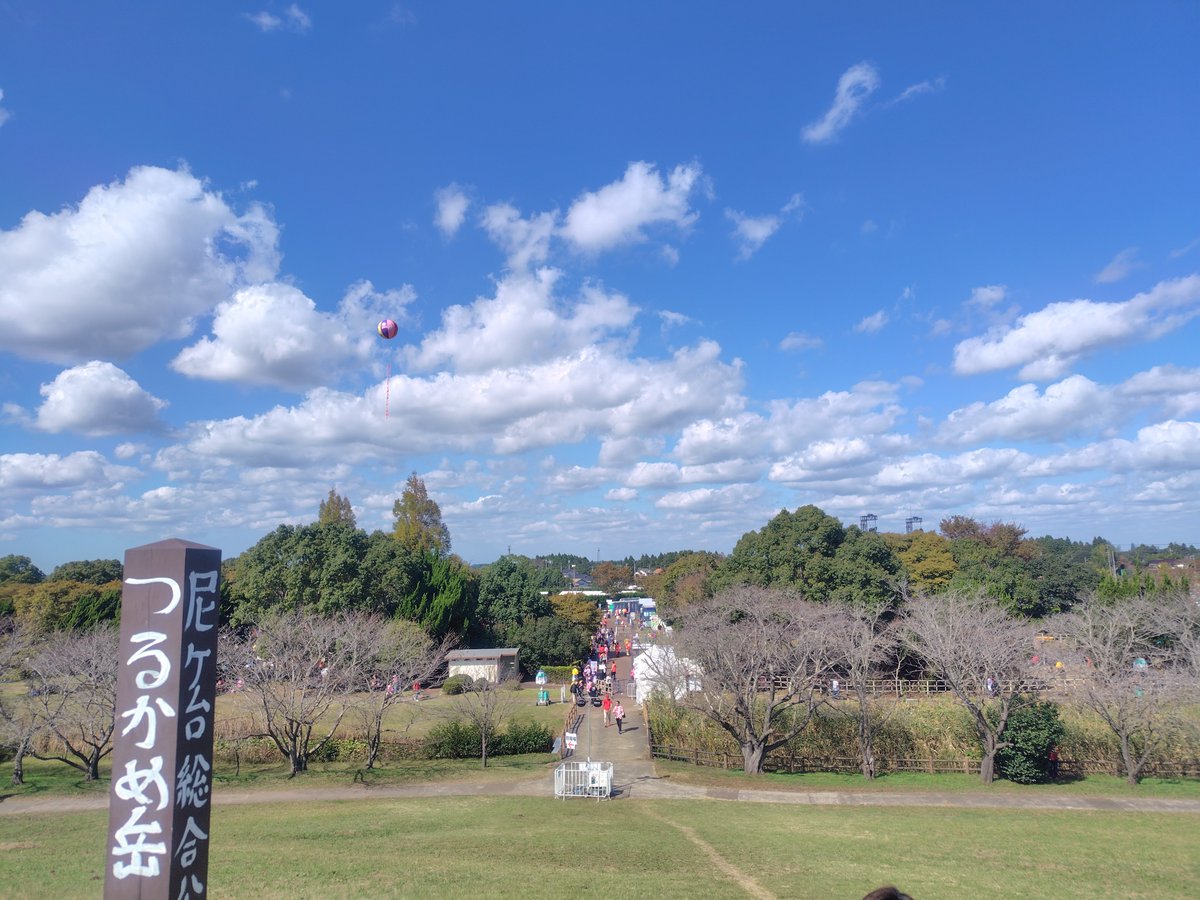 embe_oshikatsu's tweet photo. ももクロ秋の桃神祭2026 DAY2
千葉県長生村で参戦してきました！

春の一大事から引き継がれた、モノノフや地元の方々の暖かさを感じられるこのレガシー、やっぱり何にも代えがたい。
桃神の祠（記念館）ができた頃にまた伺わせてください！
#momoclo
#長生村
#長生村桃神祭 https://t.co/cVE5ngRqiU