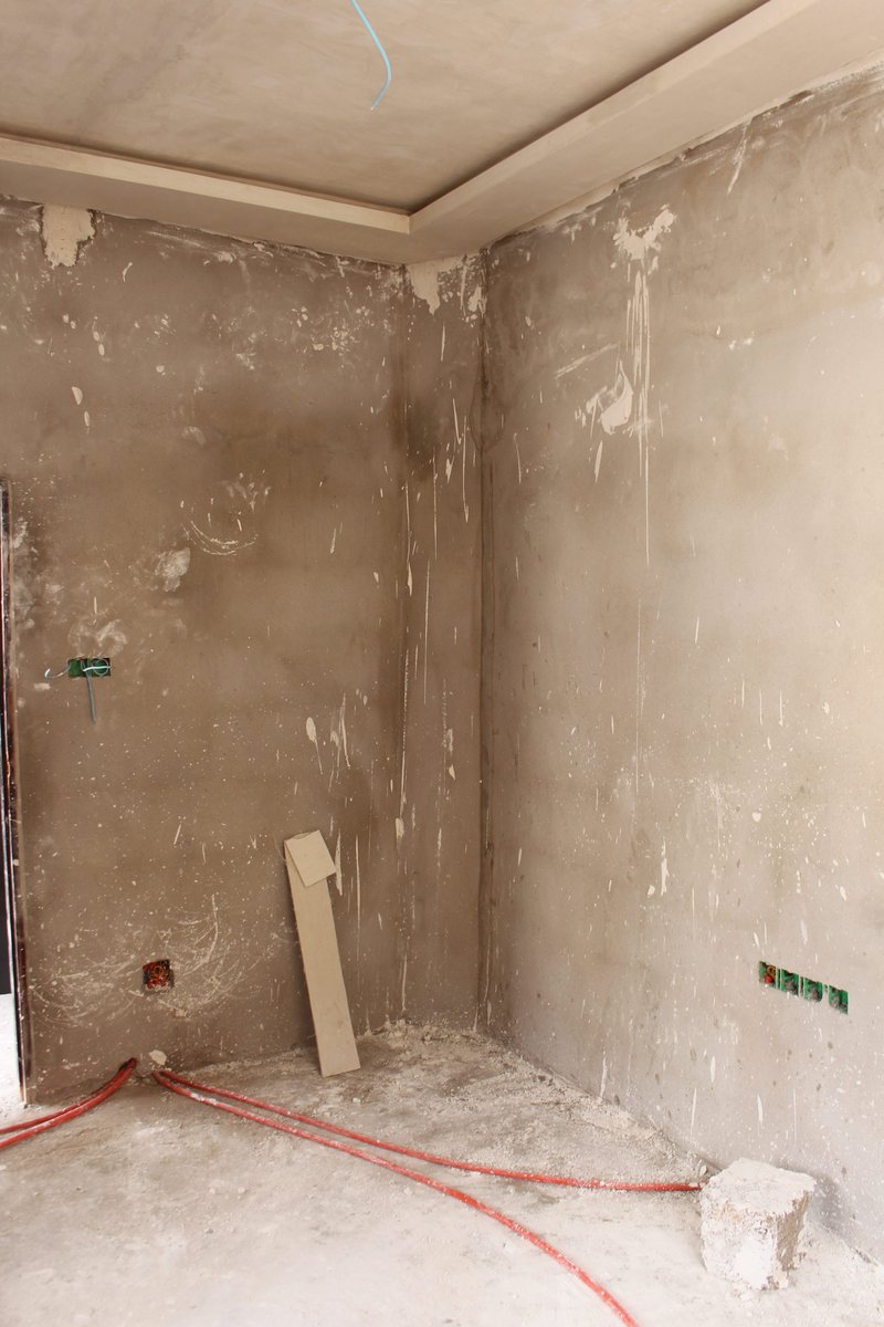benelhamza's tweet photo. Working on the new workspace, yesterday the ceiling is done, today, starting on tiling the floor.

Excited to see the end result. https://t.co/x0FXbncucS
