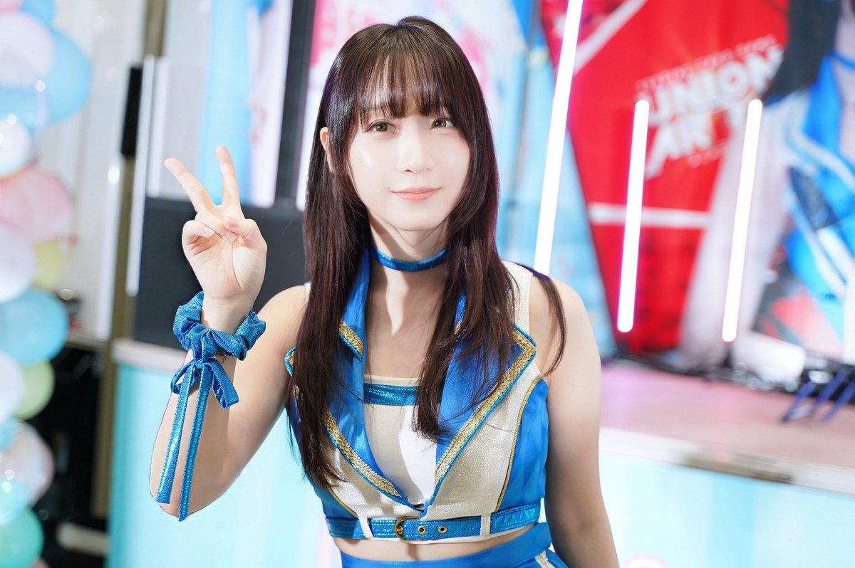 raiden__BeN's tweet photo. 10月18日 ユニオンアリーナ
3.5周年記念 伊織もえ祭 

伊織もえさん（@iorimoe_five ）

約10年越しにやっと撮影出来ました😭
囲みの無い中こんな近くで撮れる機会はまずないので本当に嬉しい！！！

#カラフルきゅるんカップ 
#UNIONARENA 
#ユニアリ
#伊織もえ https://t.co/6hBCOvVHM6