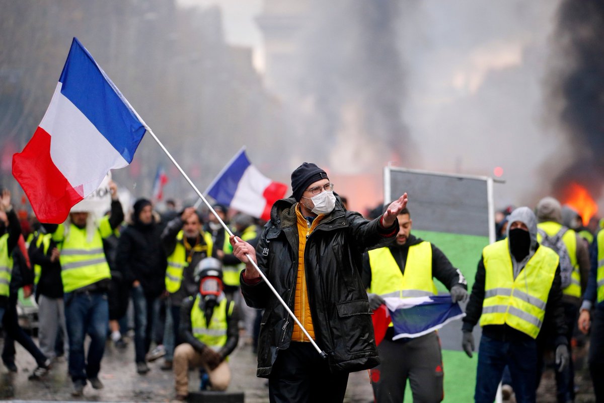 ftdemocratie's tweet photo. @12345hvh @mauricedehond De gele hesjes beweging wordt anders voora l gesteund door uiterst rechts https://t.co/Cdf9jj5uvS