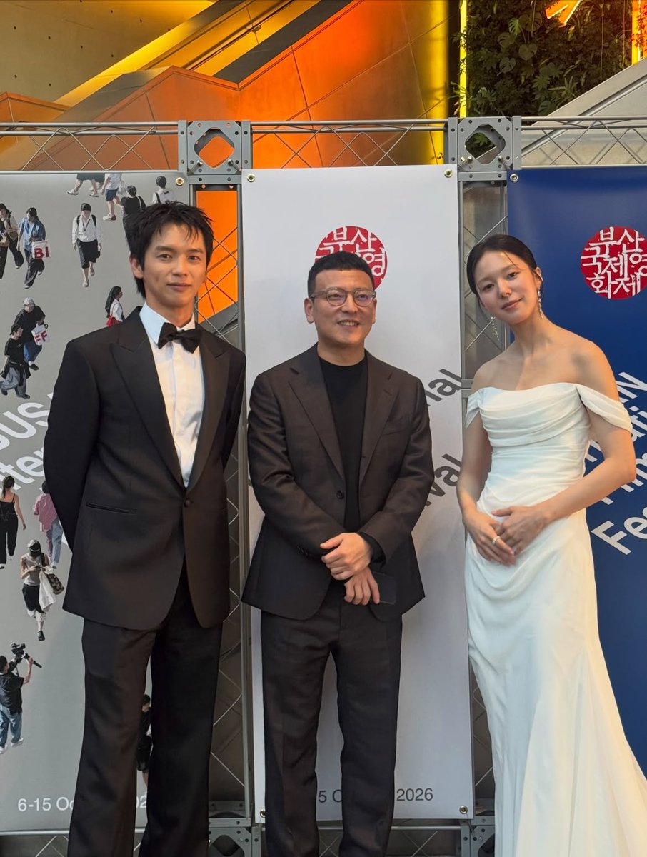 KSH_930423's tweet photo. * 배우님 인스타그램 업데이트

감사합니다 BIFF

https://t.co/1o2mrcxOwT

#강승호 https://t.co/ZDwBDCOM9C