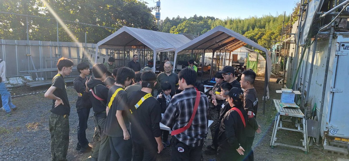 omisabat's tweet photo. 本日　沢山の参加者ありがとう御座います😊
お手伝い、ゲーム進行
ありがとう御座いました！
@yocci_183 さん
＠akb489232910 さん
#小美鯖　#サバイバルゲーム　#サバゲー　#10禁サバゲー https://t.co/Nh8nWoBlqB