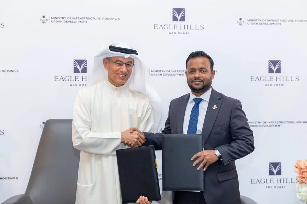 IshaMaheel's tweet photo. One of the most important and beneficial projects to be introduced in the history of the Maldives. Thank you @MMuizzu and @muththo for this.

#BuildRasMale
#RasMaleFacts
#EagleHillsForMaldives
#DhivehingeRasMale https://t.co/LEkO23Ra9c