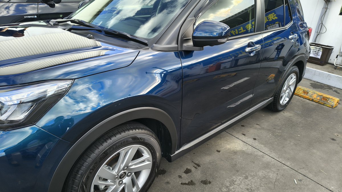 scarlet_empty's tweet photo. 洗車して車ピッカピカにしてやったぜ https://t.co/dfFqZOVFPD