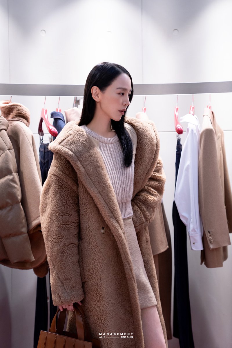 official_SEESUN's tweet photo. [#신혜선]

SHIN HAE SUN X MaxMara 🤎

#ShinHaeSun 
#막스마라 #MaxMara https://t.co/X0in9kWrOH