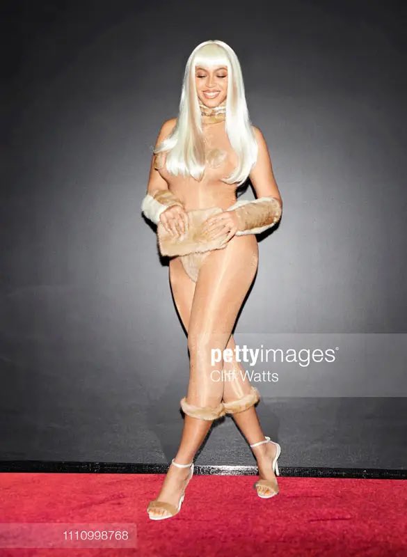 THUGGABEY's tweet photo. Remember when Beyoncé served puss for Halloween? WHEW! 😭🔥

(circ. 2017) https://t.co/gSfPcZzPzB