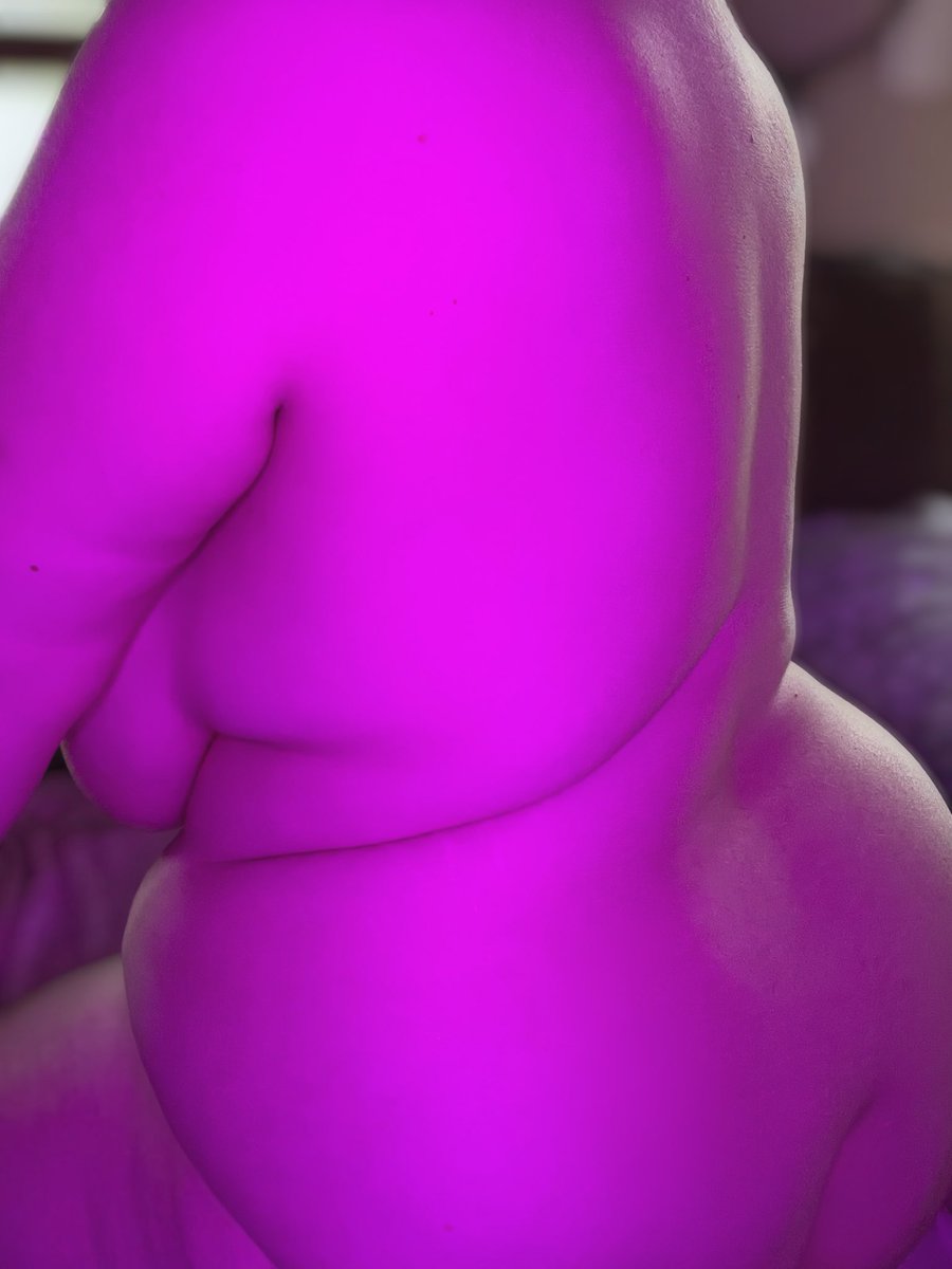 triplescorpios's tweet photo. built like a statue 😌🤲 #nsfwtwt #queertwt https://t.co/bptIcK9TcJ