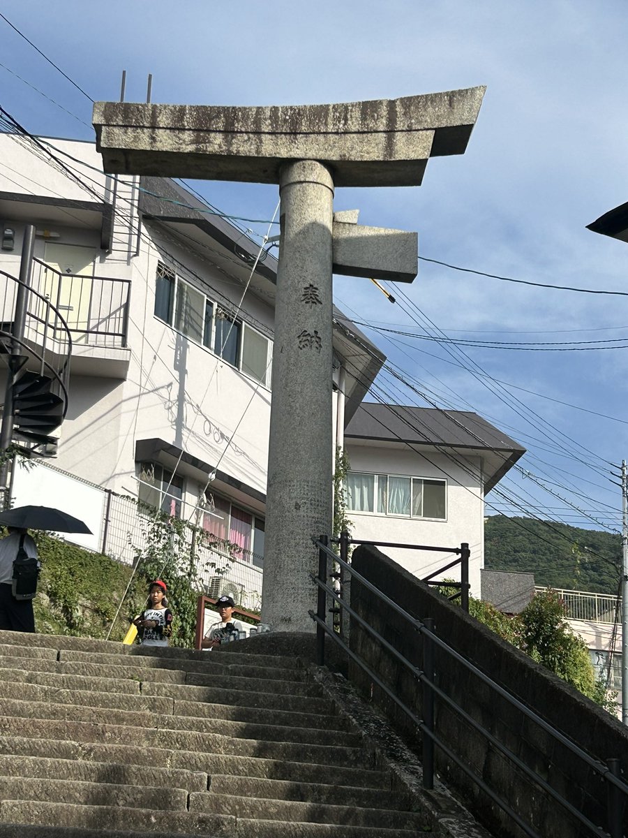 saana8600's tweet photo. まだ時間ありそうだったから山王神社に！だれもいなかったわ。 https://t.co/NqDFuQ4fYQ