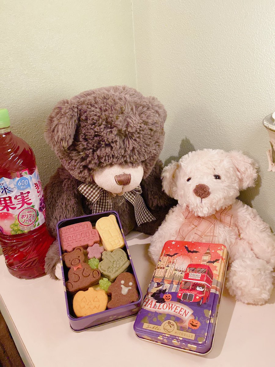 kii_akcos's tweet photo. 差し入れありがとうございます🧸💕

ハロウィンで可愛い美味しい🫶💓👻 https://t.co/bpHE3xuNJk
