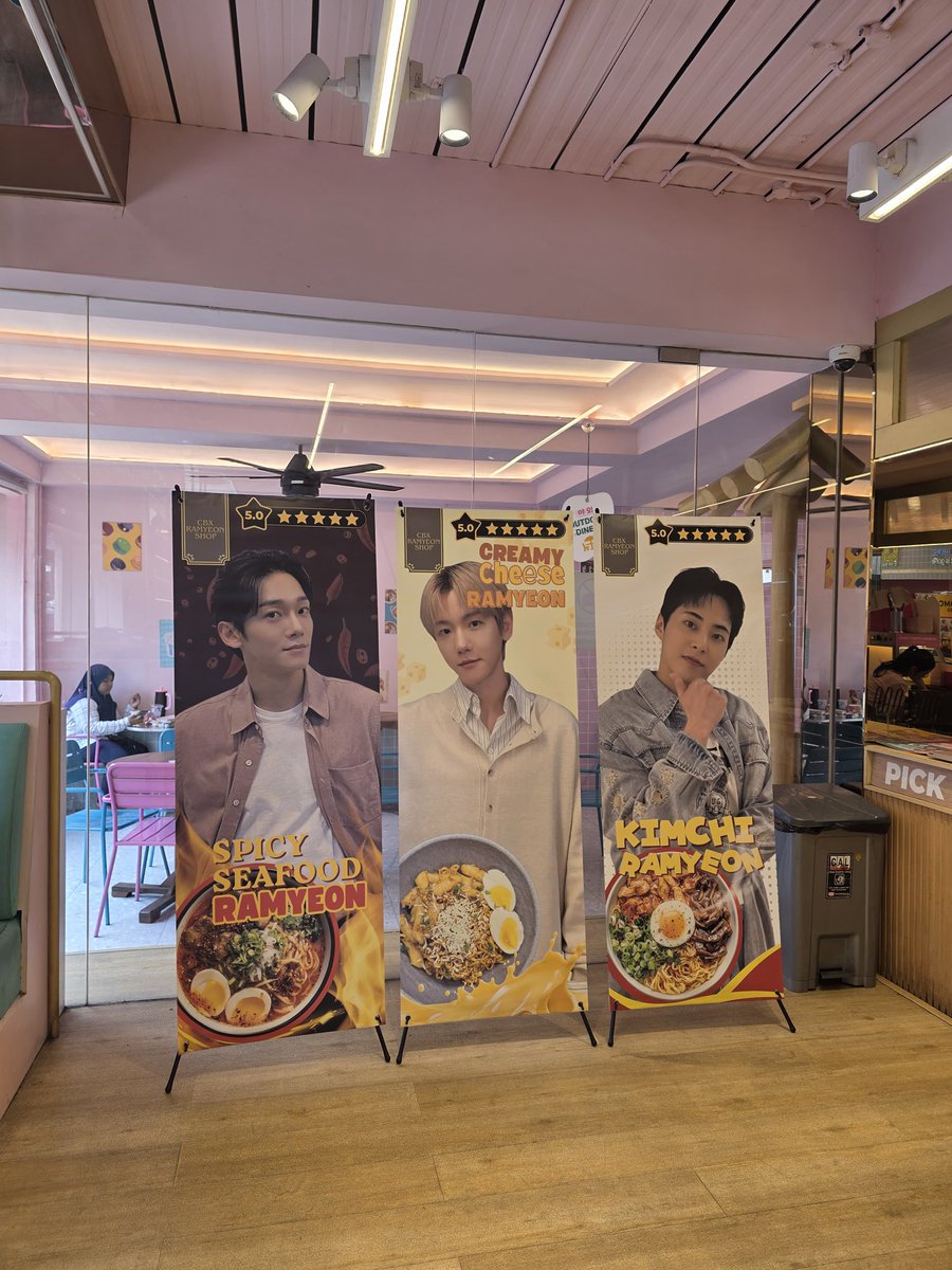 endlesslumenB's tweet photo. 𝗖𝗕𝗫 𝟭𝟬𝗧𝗛 𝗗𝗘𝗕𝗨𝗧 𝗔𝗡𝗡𝗜𝗩𝗘𝗥𝗦𝗔𝗥𝗬
𝗖𝗕𝗫 𝗥𝗔𝗠𝗬𝗘𝗢𝗡 𝗦𝗛𝗢𝗣 𝗜𝗦 𝗢𝗣𝗘𝗡!

𝗧𝗢𝗗𝗔𝗬’𝗦 𝗦𝗣𝗘𝗖𝗜𝗔𝗟 𝗠𝗘𝗡𝗨:
𝗖𝗕𝗫𝗖𝗟𝗨𝗦𝗜𝗩𝗘 𝗥𝗔𝗠𝗬𝗘𝗢𝗡

🍜 #CHEN #BAEKHYUN #XIUMIN 🍜 https://t.co/RsBqIJzOZW