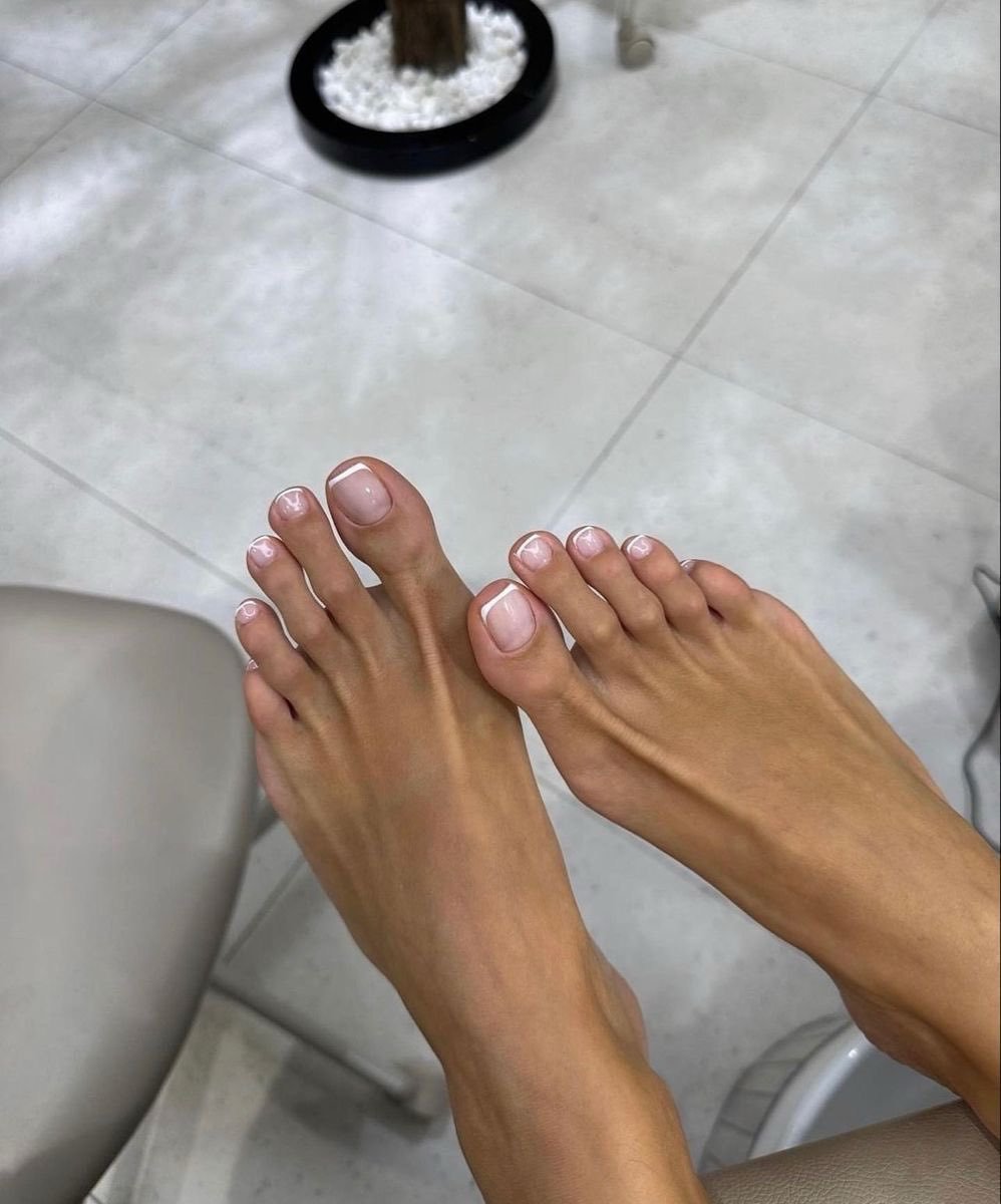 Necherrem's tweet photo. Had a good leg treatment yesterday.
I love taking good care of my body.

Happy Sunday Mutuals.
If you like go and send your 10% to someone who has already secured his tomorrow financially.
Your parents need it more and people that sincerely need help. https://t.co/qV4m3BKcCf