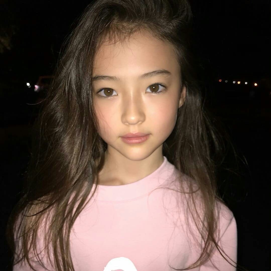 ckestv's tweet photo. エラ幼少期からずっと可愛いくてオーラあって魅力的 https://t.co/AvuJQAemYc