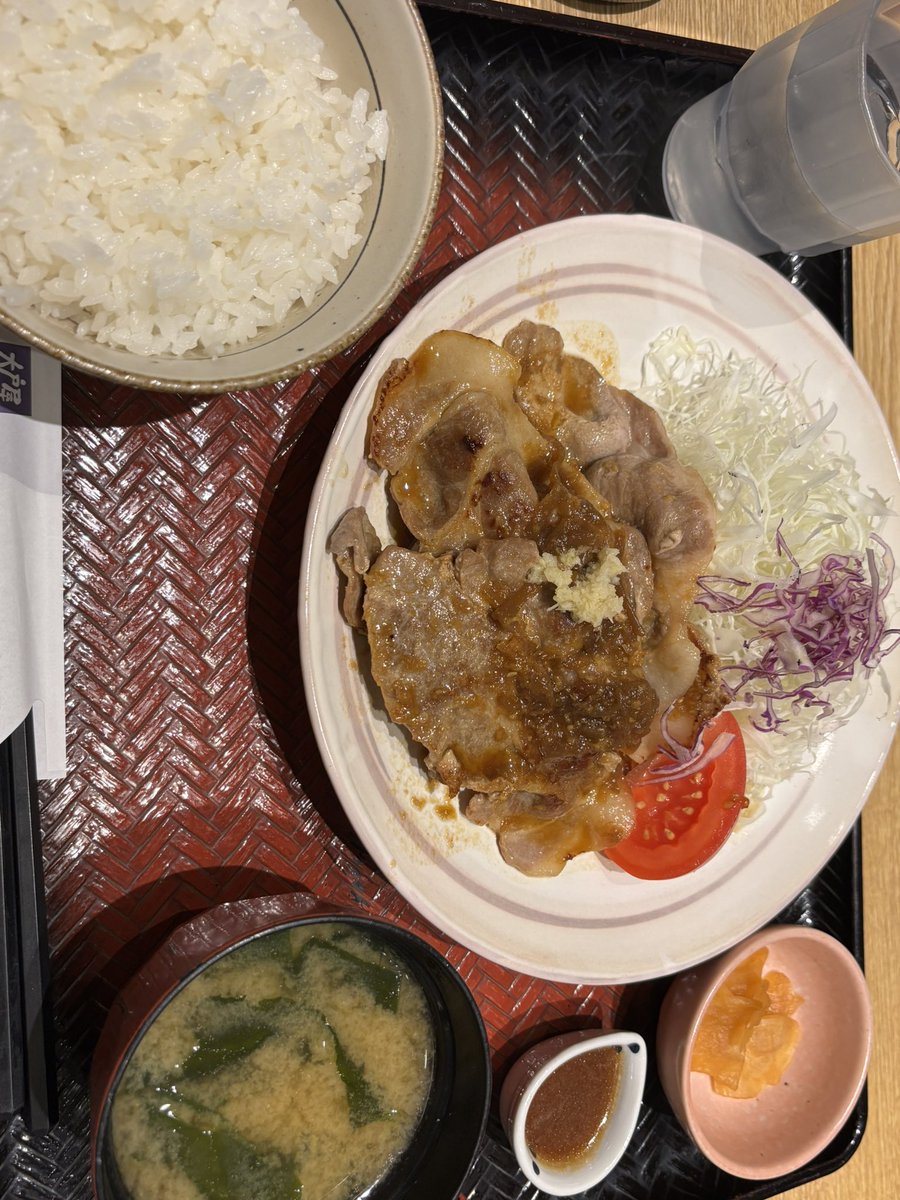 peko_kispk's tweet photo. 大戸屋ご飯ーーーー！！！！ https://t.co/7Ia2aW3sBT